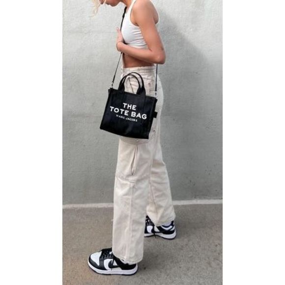 Marc Jacobs Handbags - Marc Jacobs Black Medium The Tote Bag Crossbody Tick Tock Blogger Purse